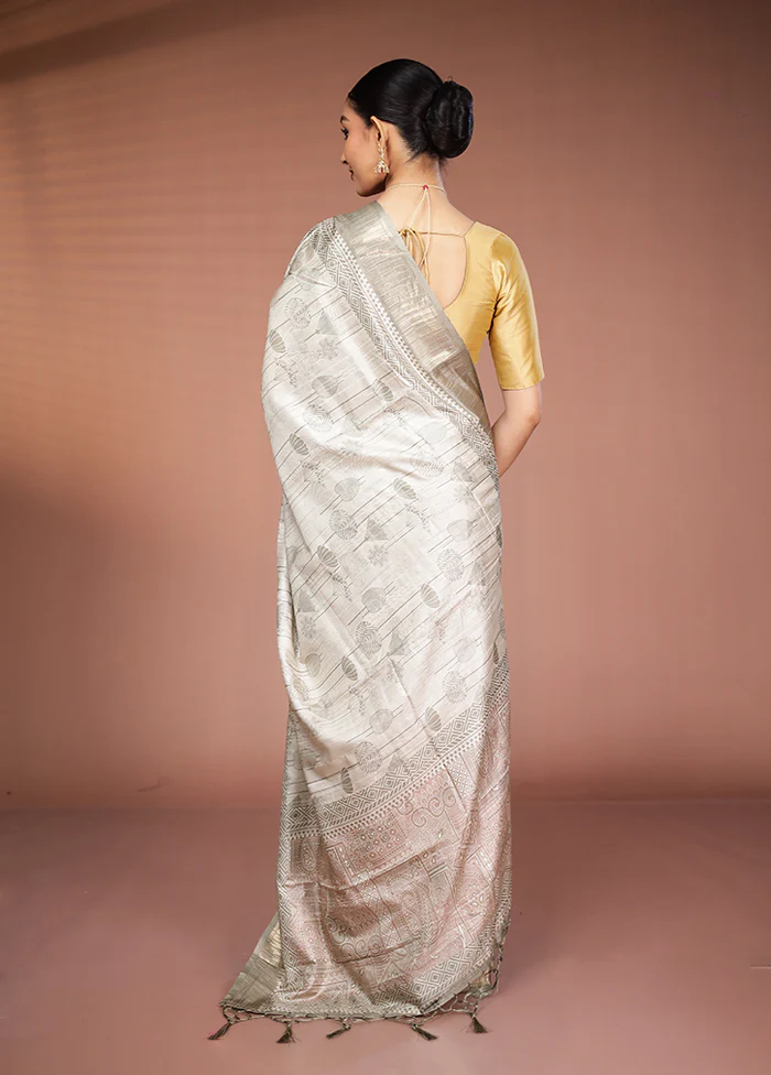 Cream Dupion Silk Saree With Blouse Piece - Image 3