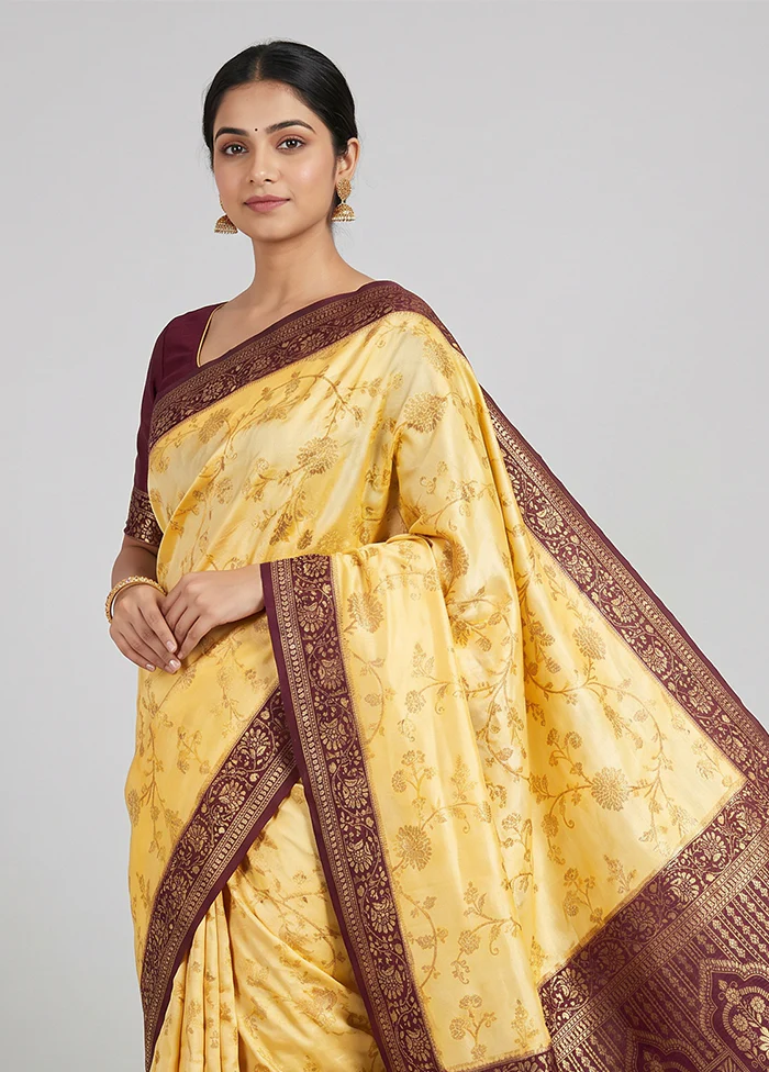 Cream Dupion Silk Saree With Blouse Piece - Image 2
