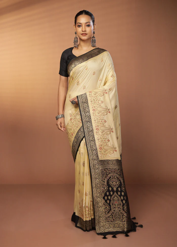 Cream Dupion Silk Saree With Blouse Piece - Image 2