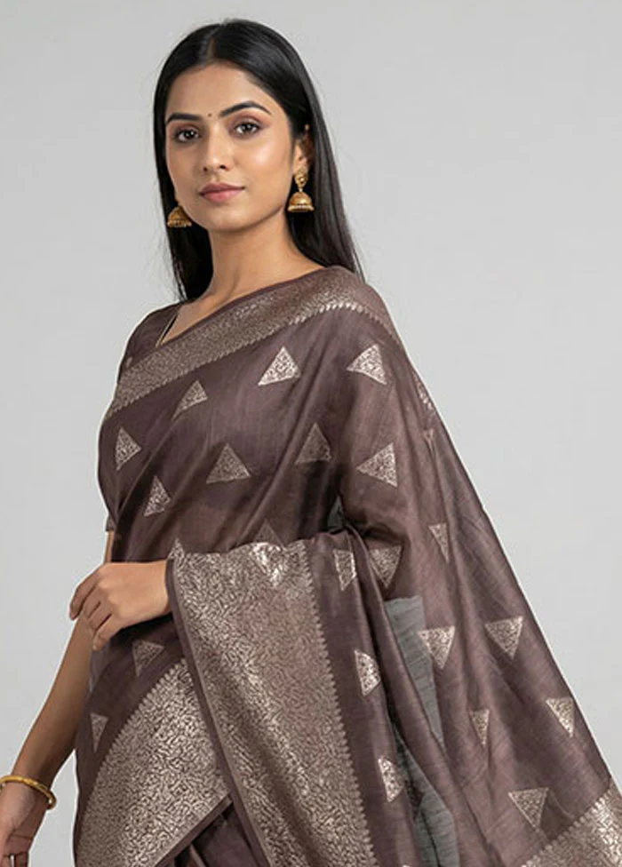 Cream Dupion Silk Saree With Blouse Piece - Image 2