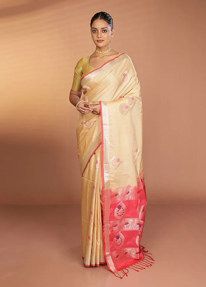 Cream Dupion Silk Saree With Blouse Piece - Image 2