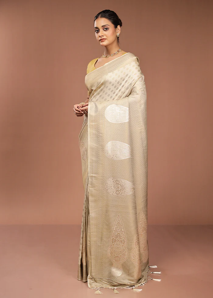 Cream Dupion Silk Saree With Blouse Piece - Image 4