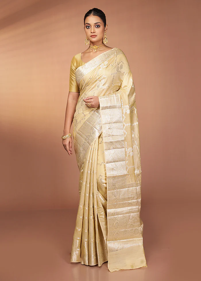 Cream Dupion Silk Saree With Blouse Piece - Image 2