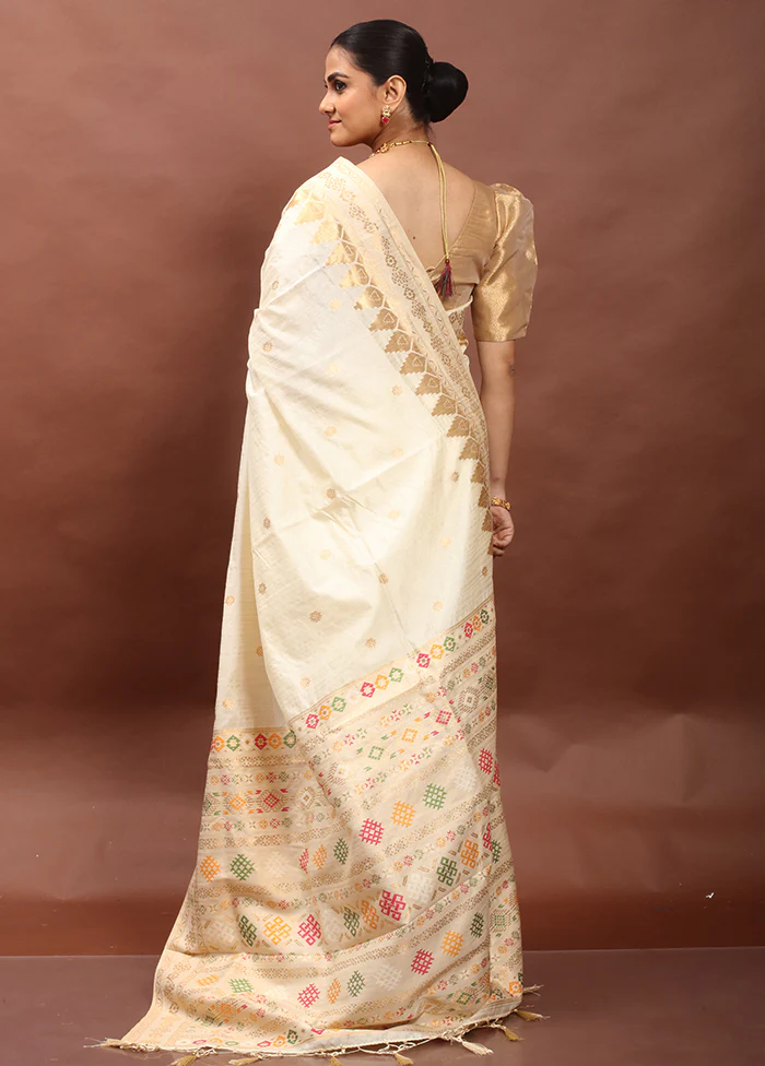 Cream Dupion Silk Saree With Blouse Piece - Image 3