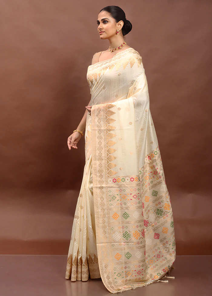 Cream Dupion Silk Saree With Blouse Piece - Image 4