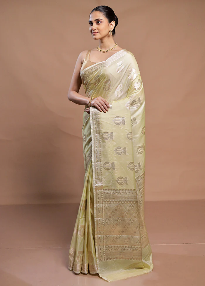 Cream Dupion Silk Saree With Blouse Piece - Image 4