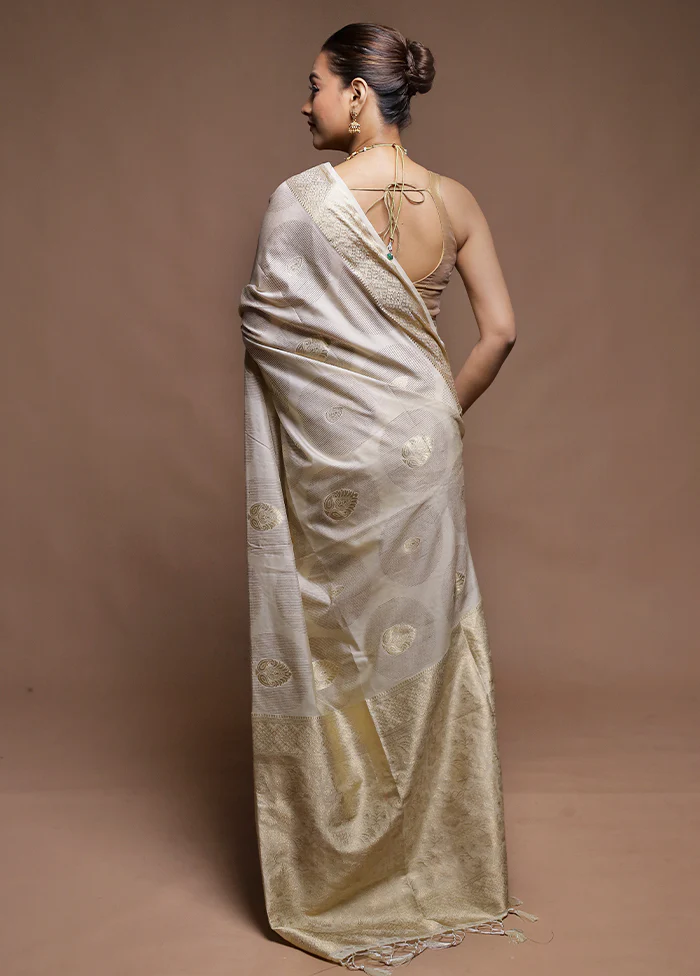 Cream Dupion Silk Saree With Blouse Piece - Image 3