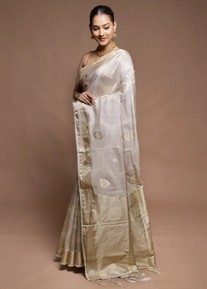 Cream Dupion Silk Saree With Blouse Piece - Image 4