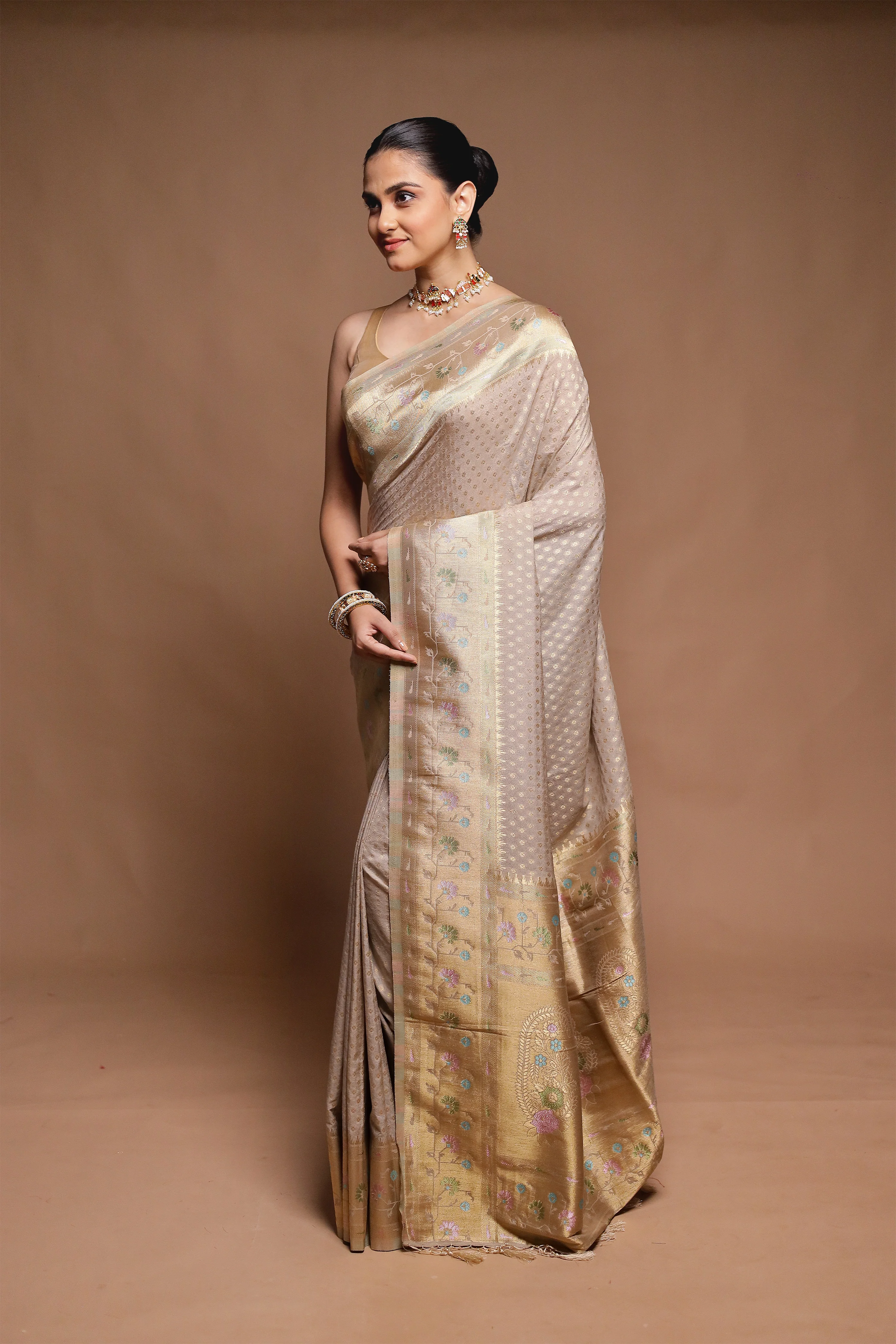 Cream Dupion Silk Saree With Blouse Piece - Image 4
