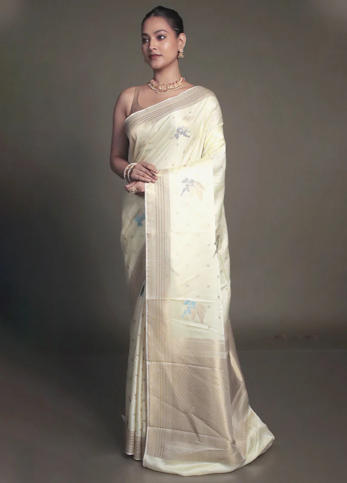 Cream Dupion Silk Saree With Blouse Piece - Image 4