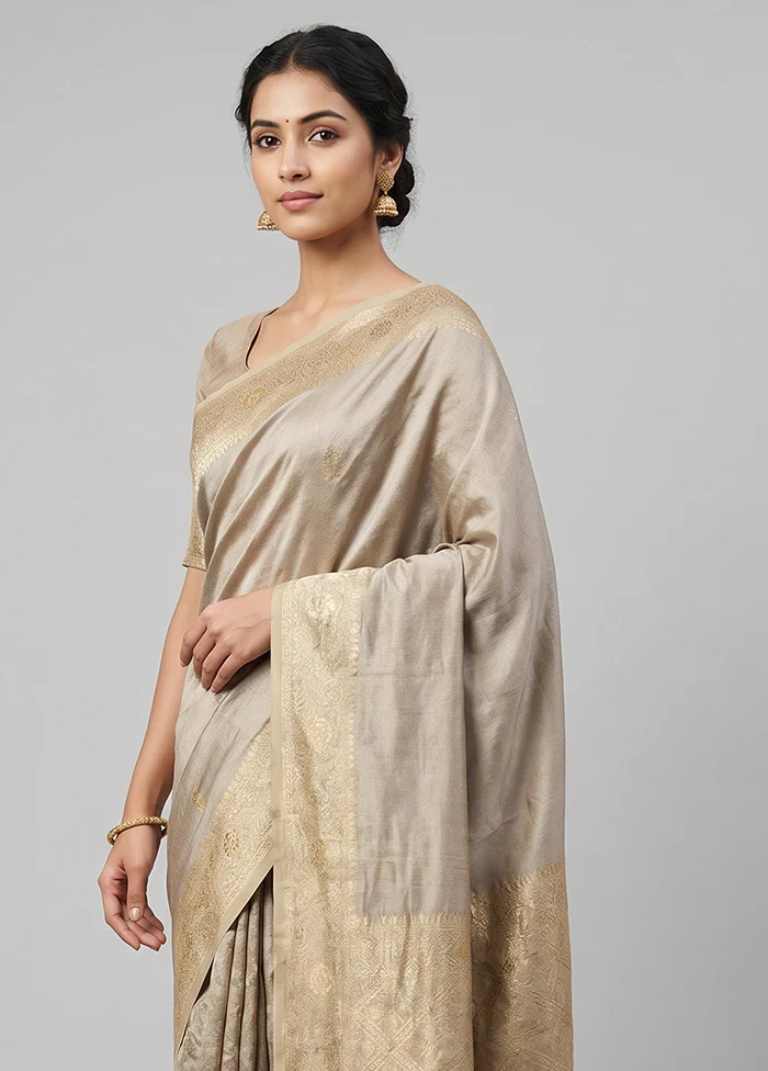 Cream Dupion Silk Saree With Blouse Piece - Image 2