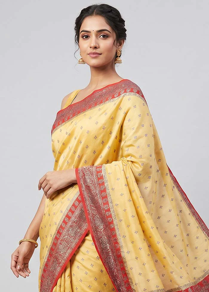 Cream Dupion Silk Saree With Blouse Piece - Image 2