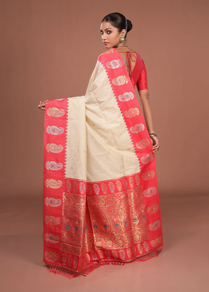 Cream Dupion Silk Saree With Blouse Piece - Image 3