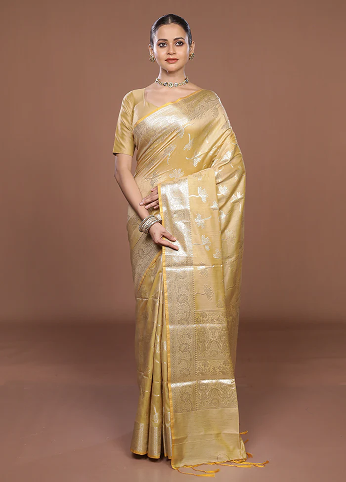Cream Dupion Silk Saree With Blouse Piece - Image 2