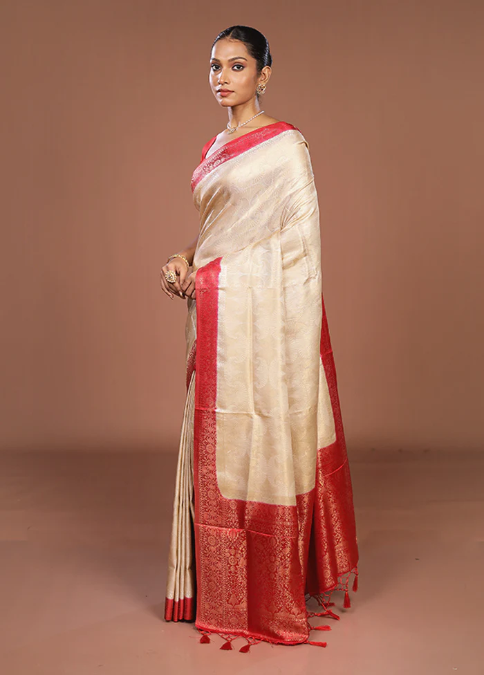 Cream Dupion Silk Saree With Blouse Piece - Image 4