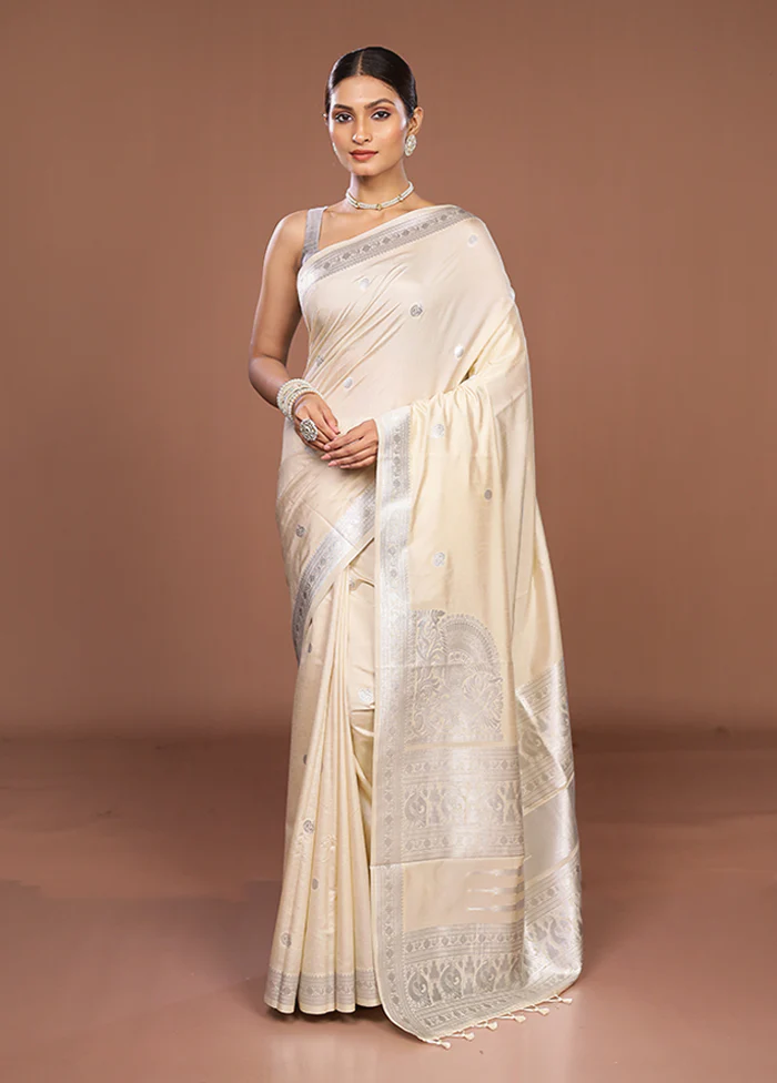 Cream Dupion Silk Saree With Blouse Piece - Image 2