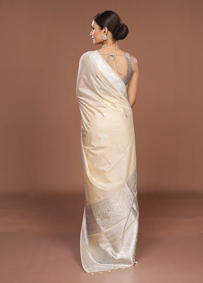 Cream Dupion Silk Saree With Blouse Piece - Image 3