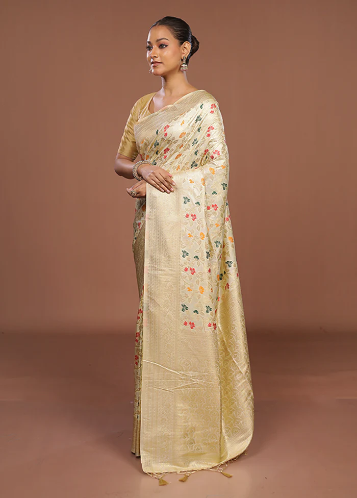 Cream Dupion Silk Saree With Blouse Piece - Image 4