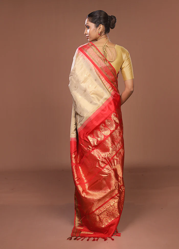 Cream Gadwal Pure Silk Saree Without Blouse Piece - Image 3