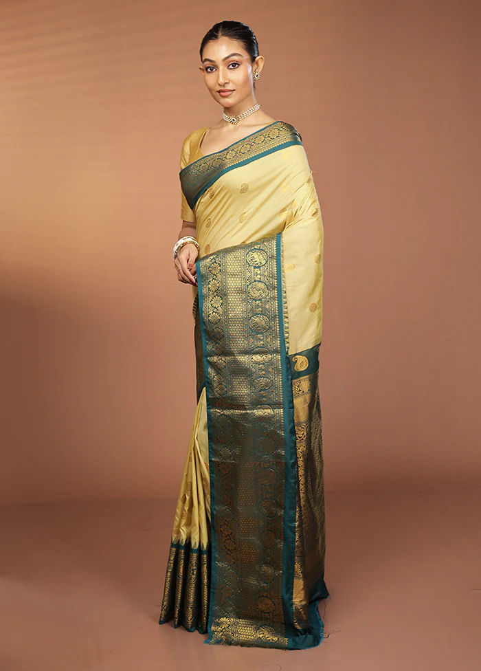 Cream Gadwal Silk Saree Without Blouse Piece - Image 4