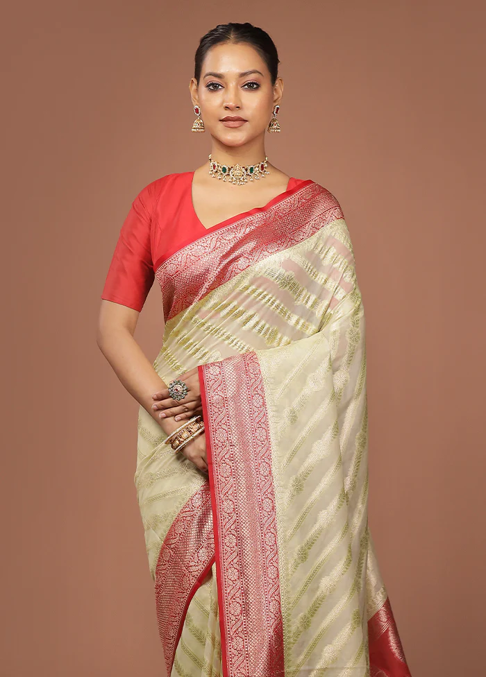 Cream Georgette Saree With Blouse Piece