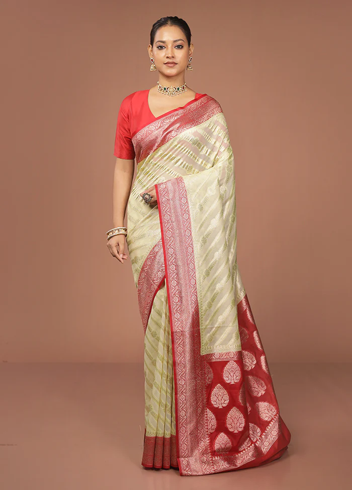Cream Georgette Saree With Blouse Piece - Image 2