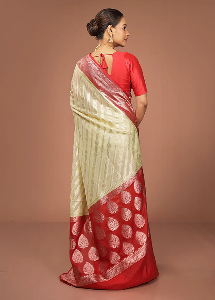 Cream Georgette Saree With Blouse Piece - Image 3
