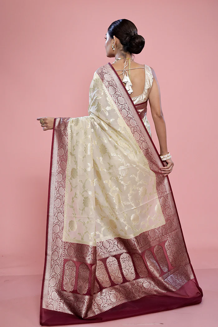 Cream Georgette Saree With Blouse Piece - Image 4