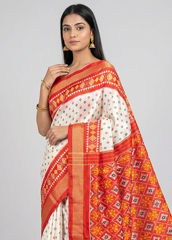 Cream Handloom Ikkat Pure Silk Saree With Blouse Piece - Image 2