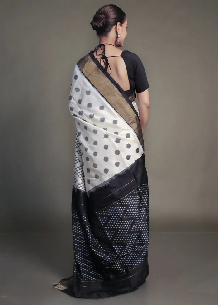 Cream Handloom Ikkat Pure Silk Saree With Blouse Piece - Image 3