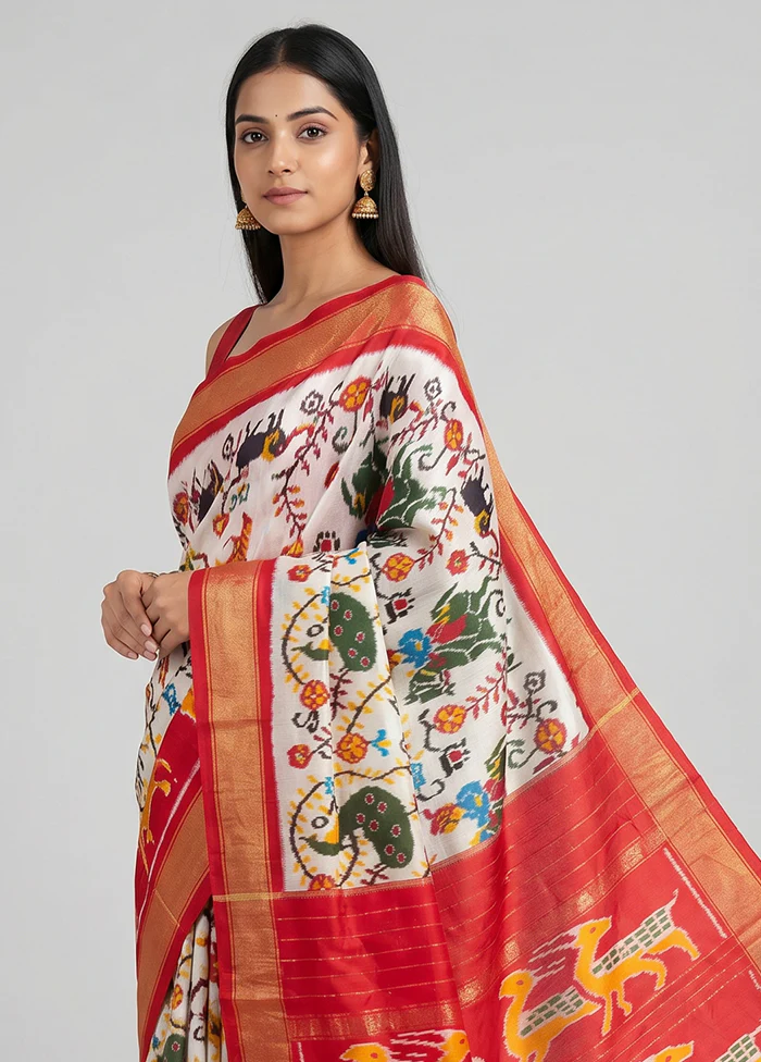 Cream Handloom Ikkat Pure Silk Saree With Blouse Piece - Image 2