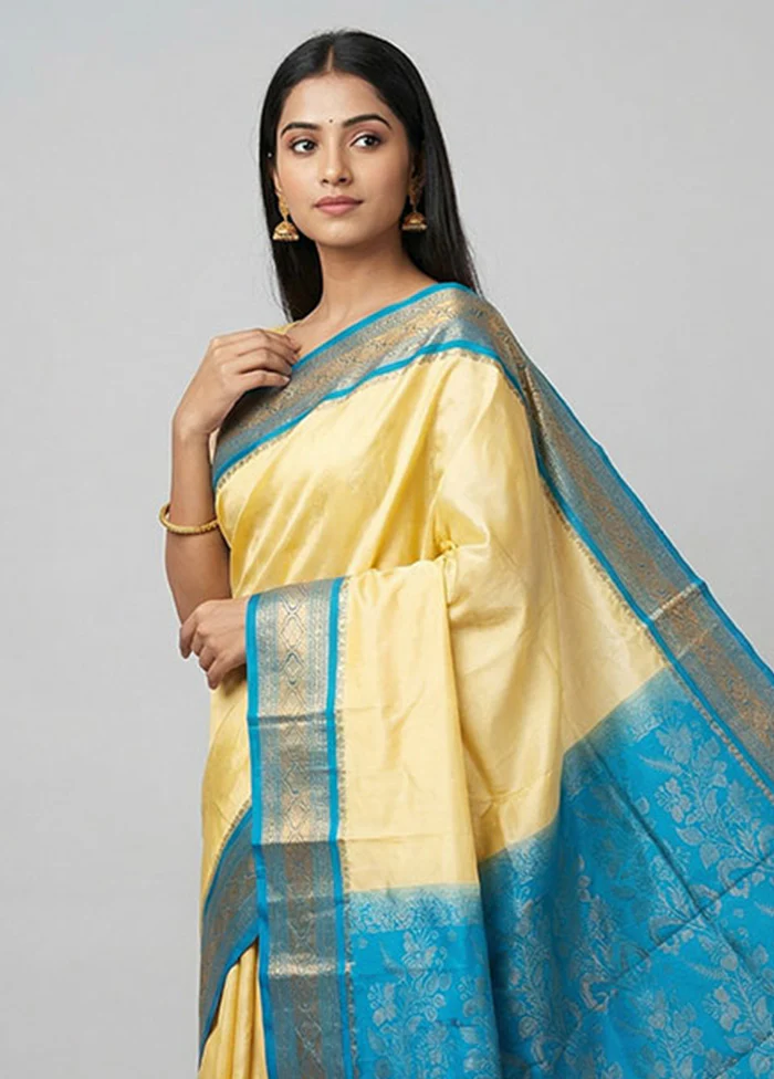 Cream Handloom Kanjivaram Pure Silk Saree With Blouse Piece - Image 2