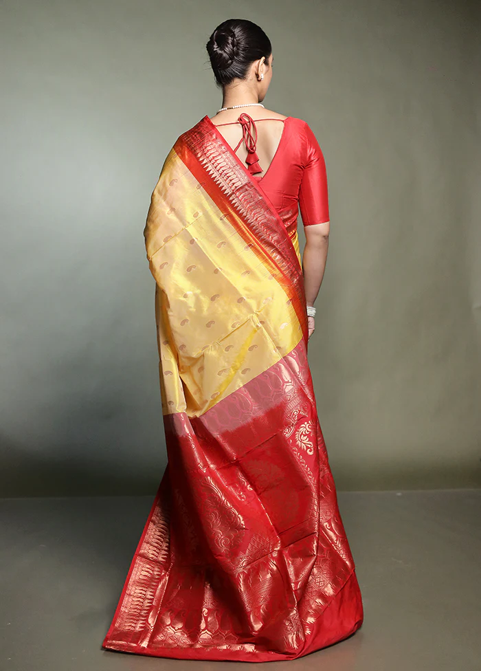 Cream Handloom Kanjivaram Pure Silk Saree With Blouse Piece - Image 3
