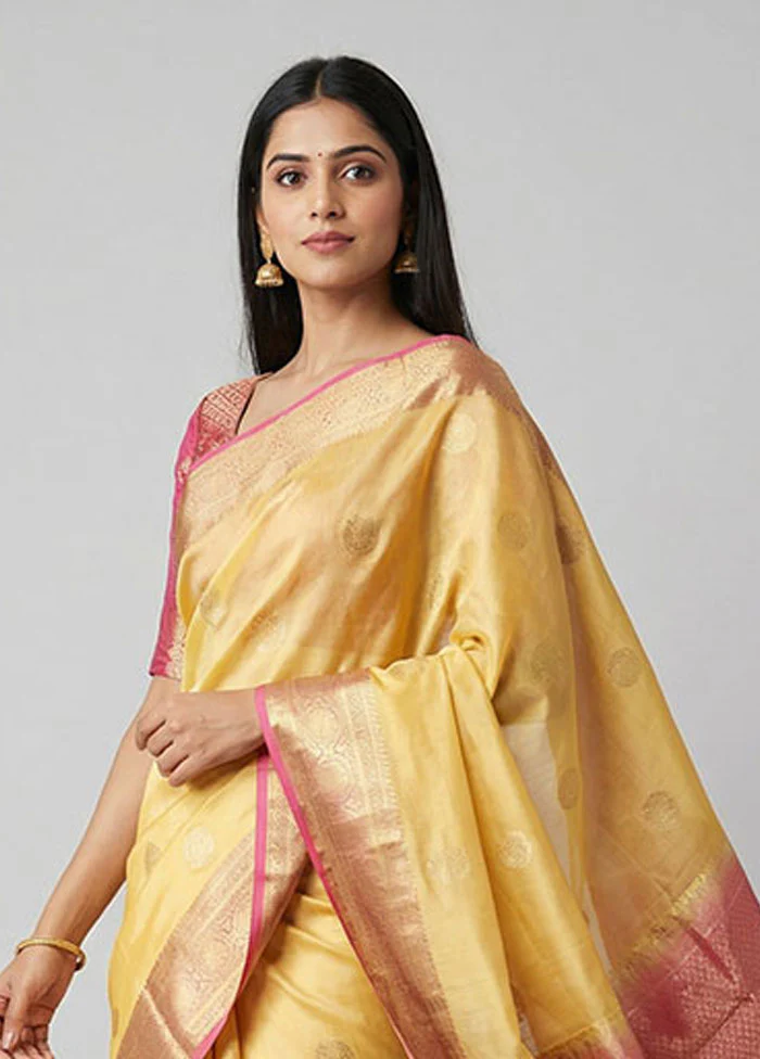 Cream Handloom Kanjivaram Pure Silk Saree With Blouse Piece - Image 2