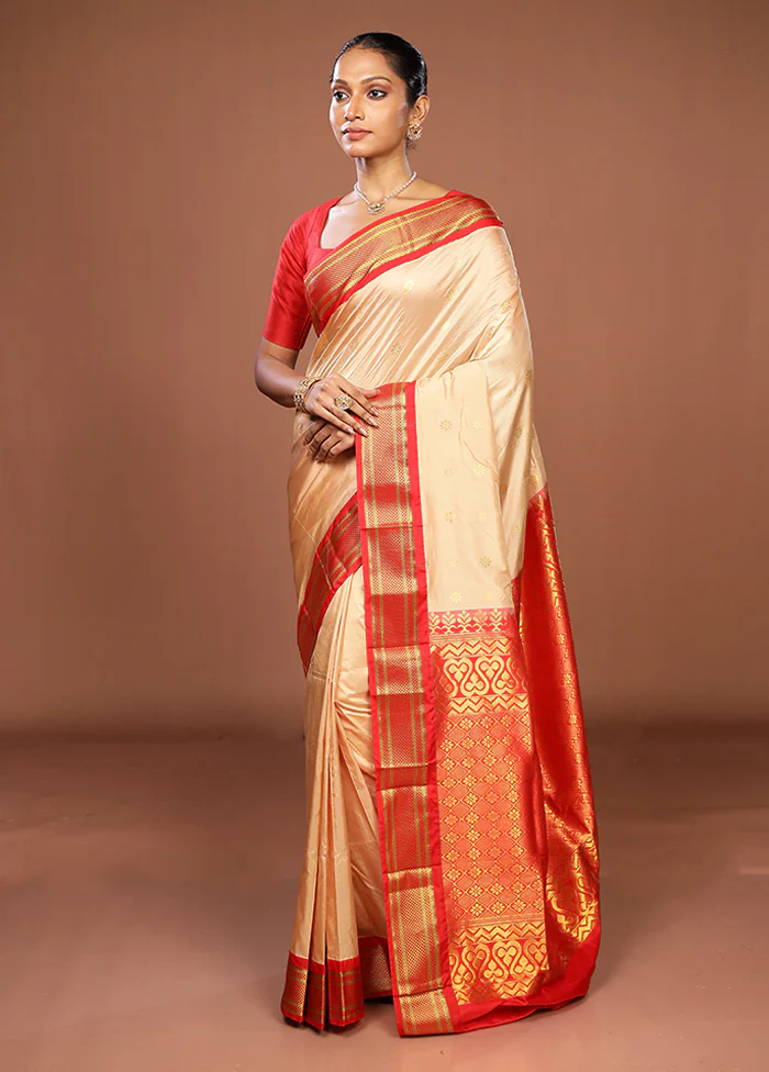 Cream Handloom Kanjivaram Pure Silk Saree With Blouse Piece - Image 4