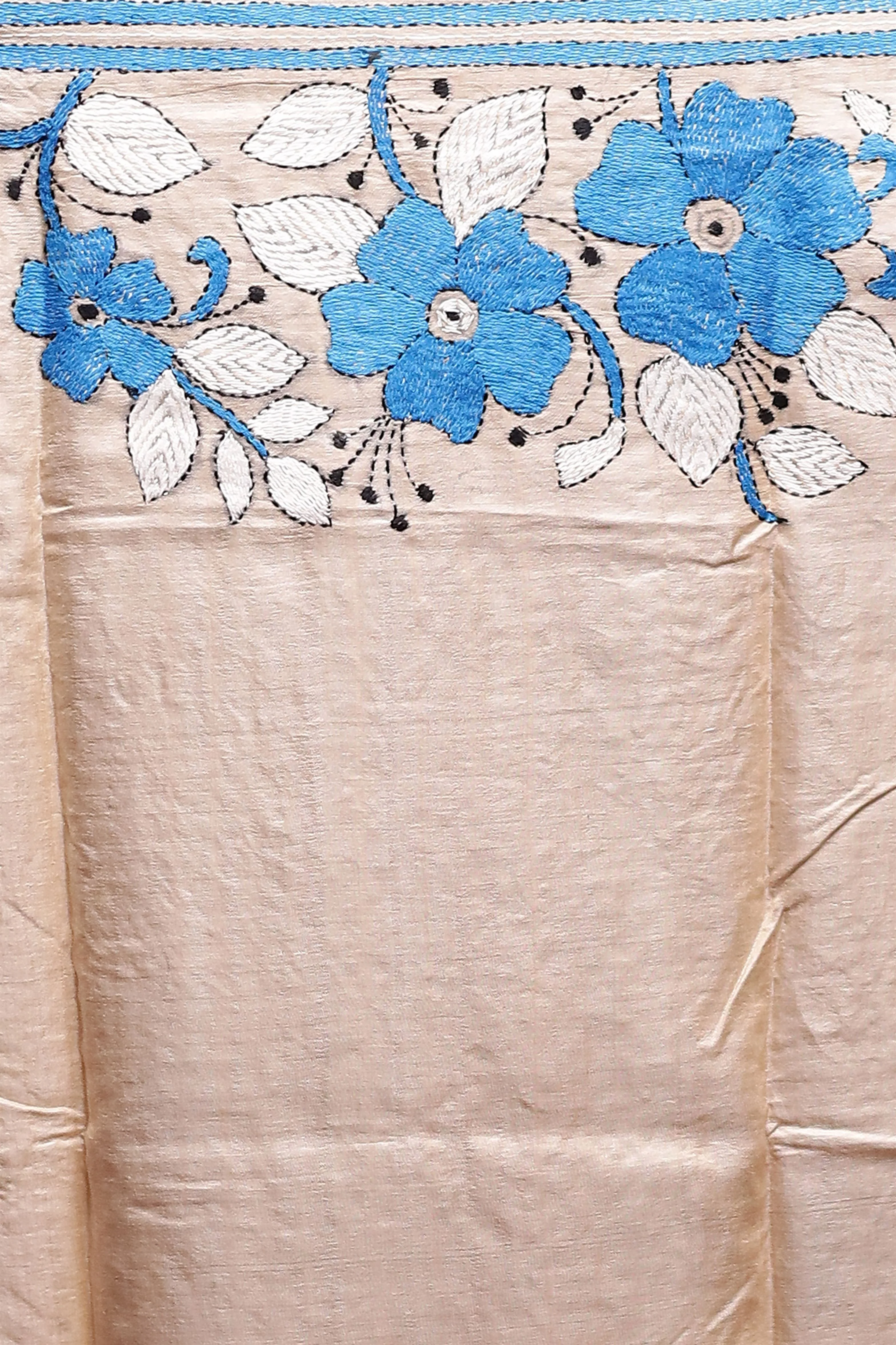 Cream Handloom Kantha Stitch Pure Silk Saree With Blouse Piece - Image 6