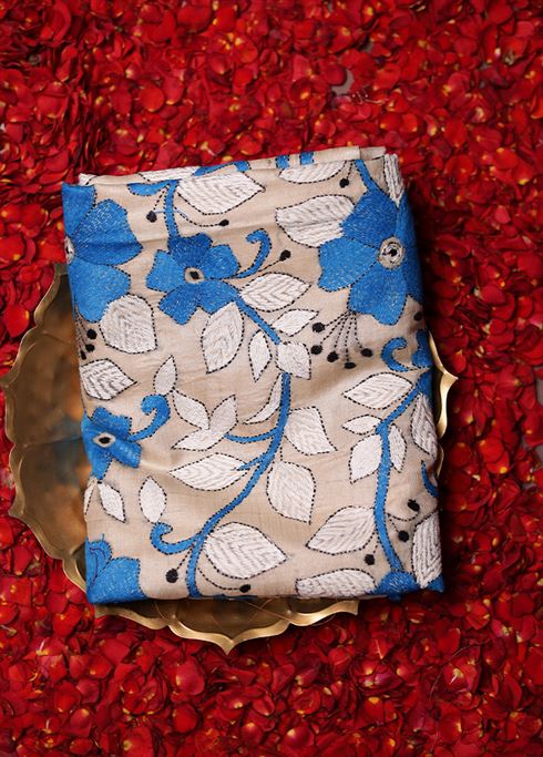 Cream Handloom Kantha Stitch Pure Silk Saree With Blouse Piece - Image 7