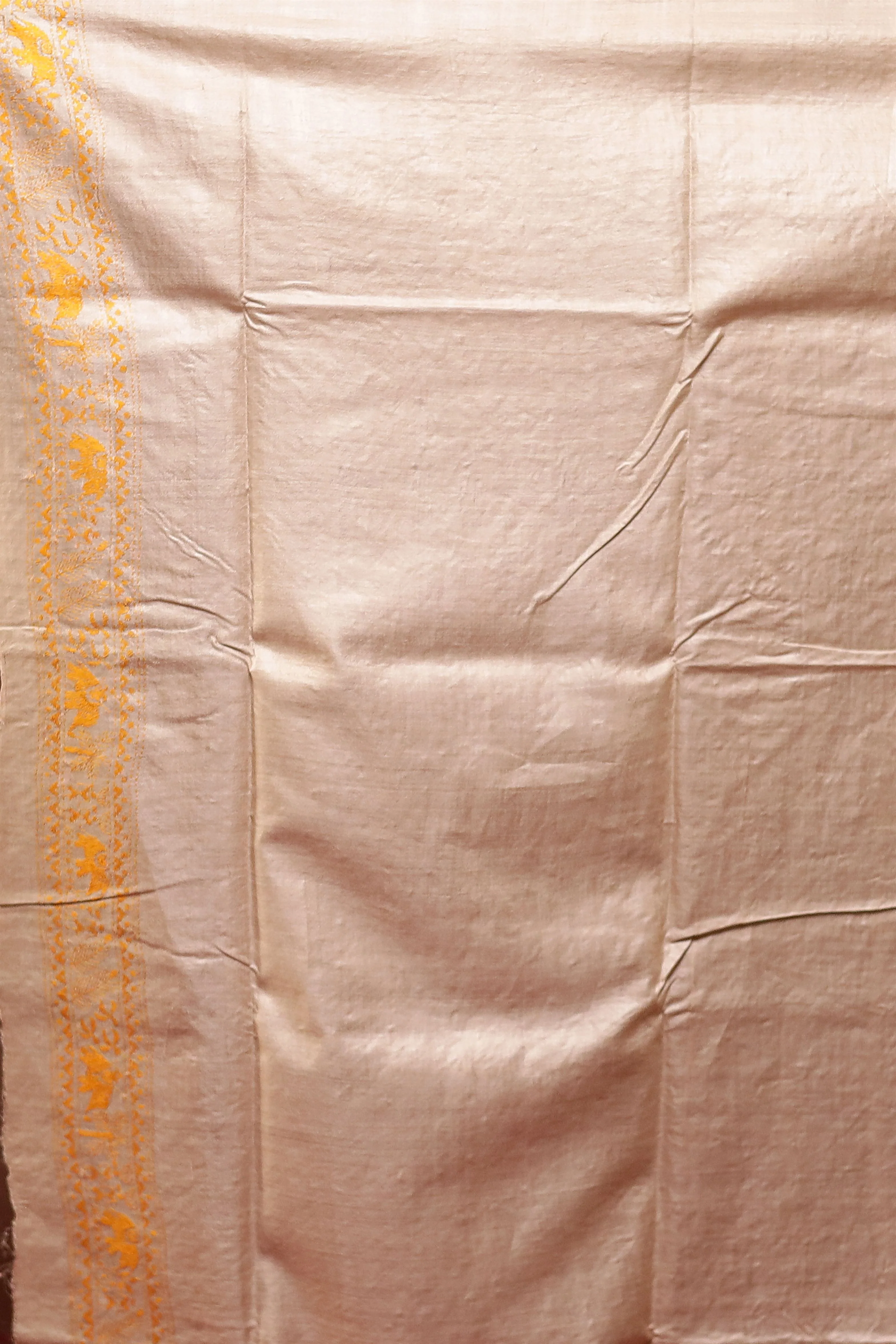 Cream Handloom Kantha Stitch Pure Silk Saree With Blouse Piece - Image 6