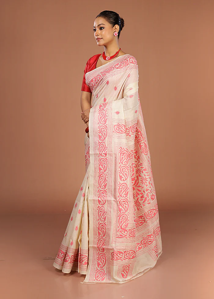 Cream Handloom Kantha Stitch Pure Silk Saree With Blouse Piece - Image 4