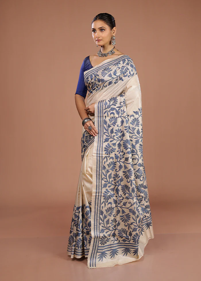 Cream Handloom Kantha Stitch Pure Silk Saree With Blouse Piece - Image 4