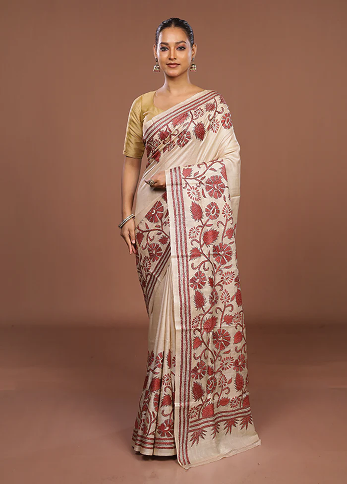 Cream Handloom Kantha Stitch Pure Silk Saree With Blouse Piece - Image 2