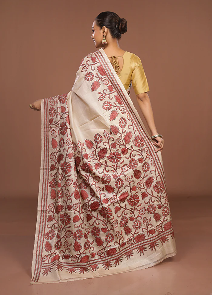 Cream Handloom Kantha Stitch Pure Silk Saree With Blouse Piece - Image 3