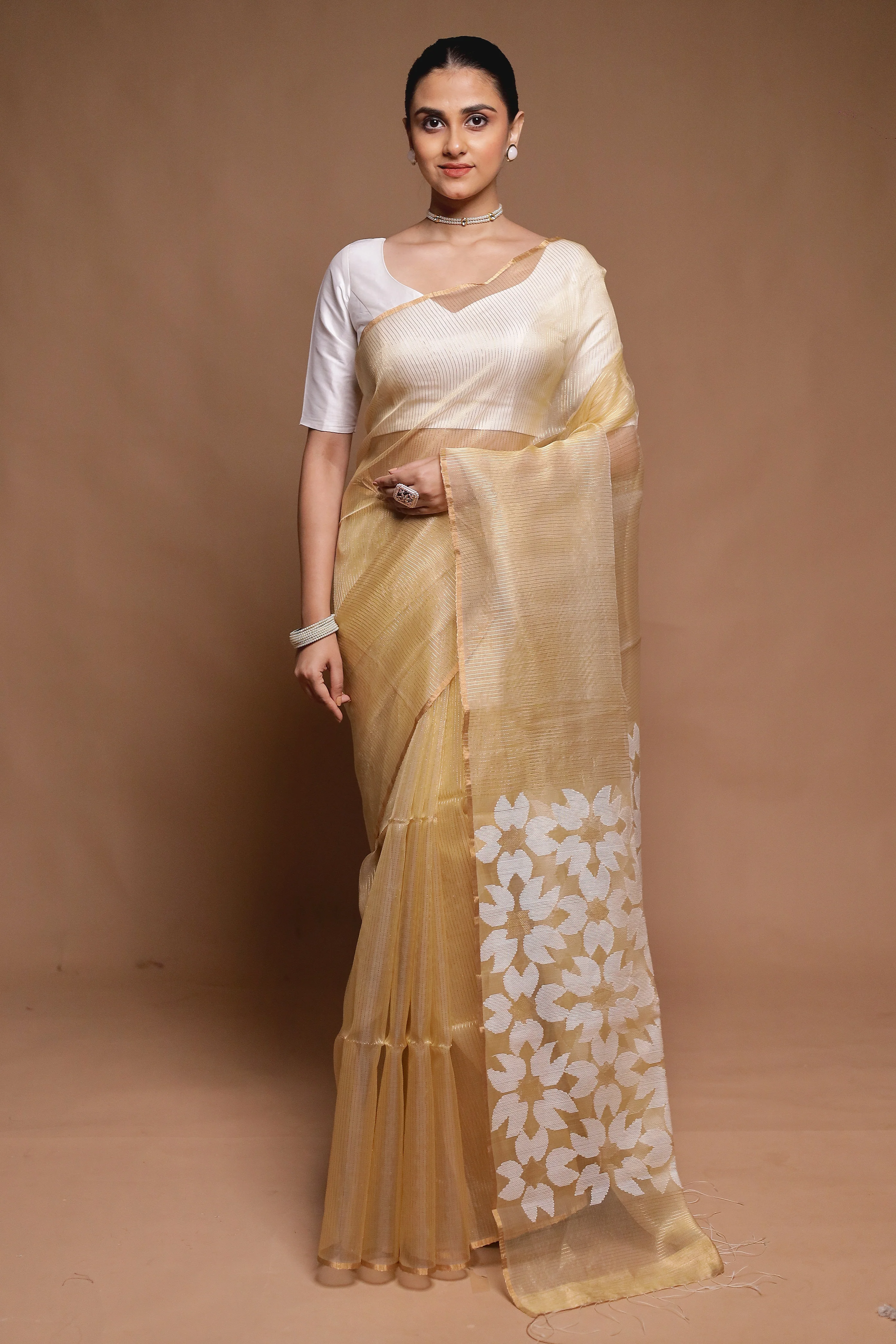 Cream Handloom Matka Pure Silk Saree With Blouse Piece