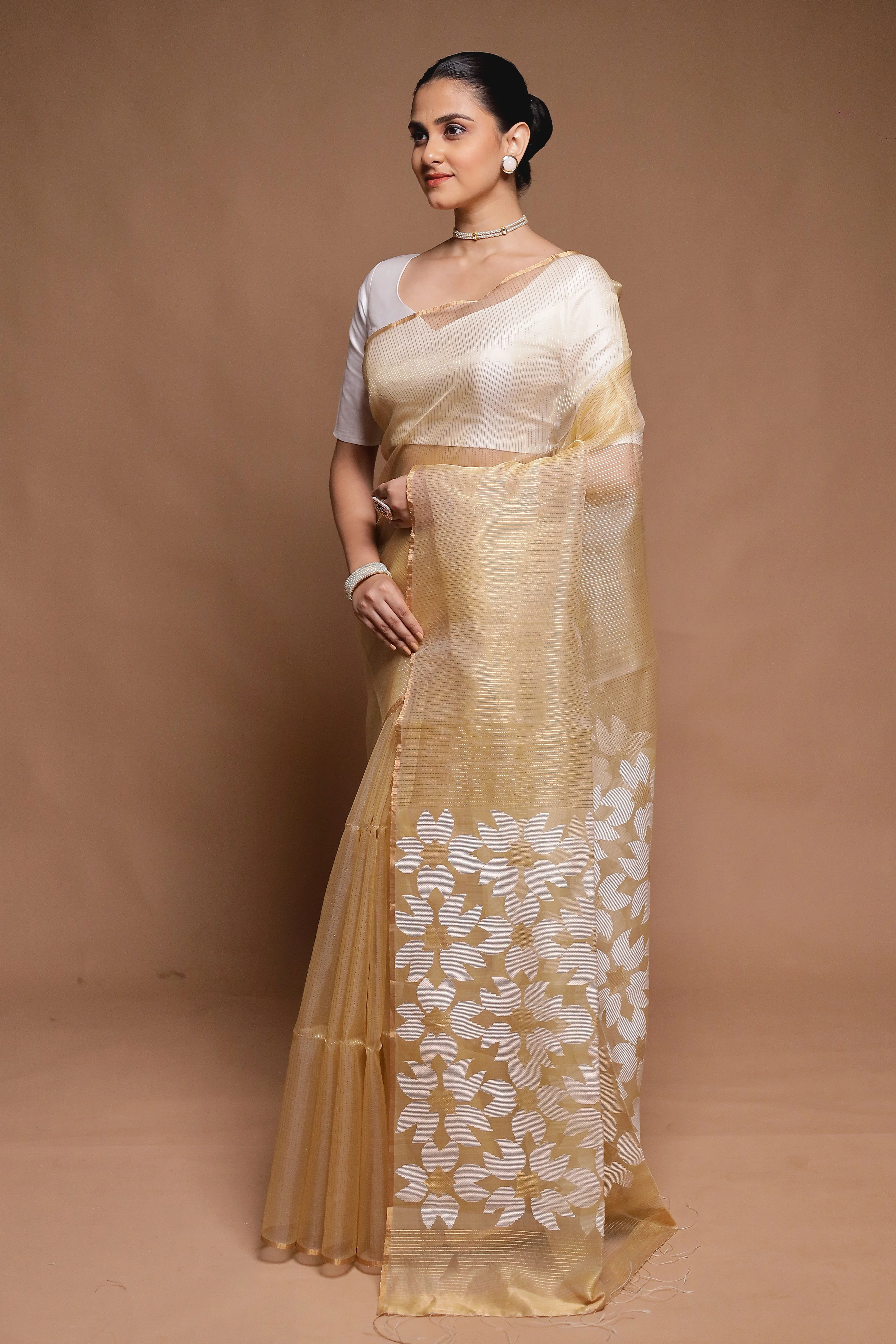 Cream Handloom Matka Pure Silk Saree With Blouse Piece - Image 4