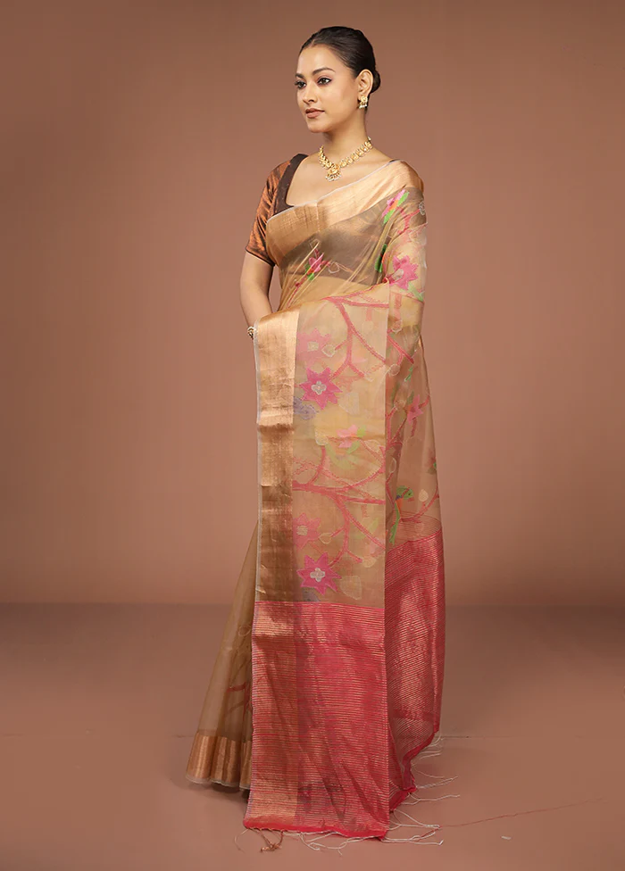 Cream Handloom Matka Pure Silk Saree With Blouse Piece - Image 4