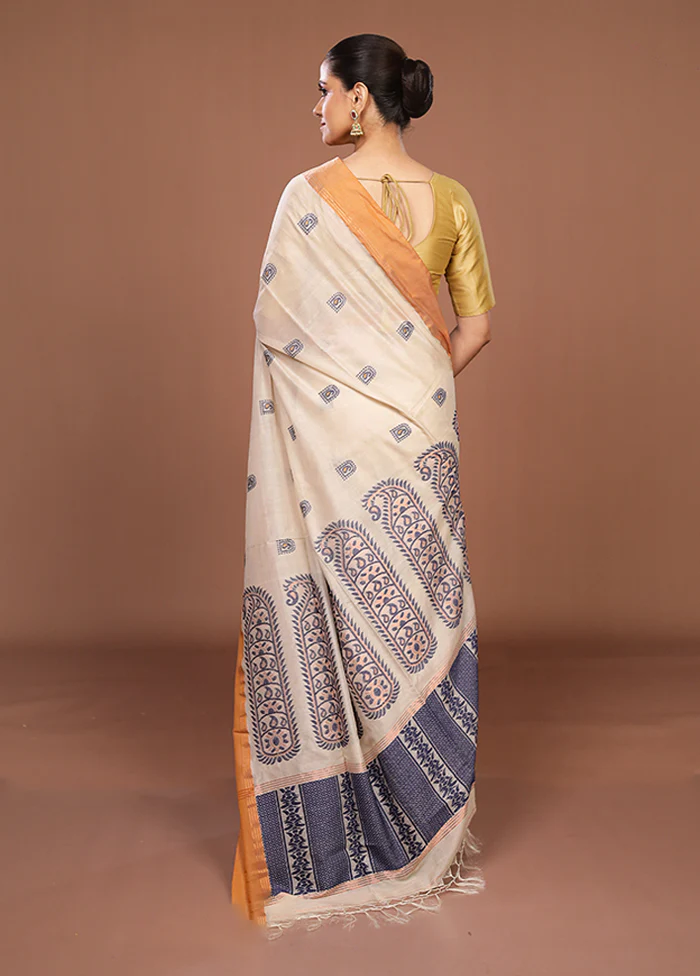 Cream Handloom Matka Silk Saree With Blouse Piece - Image 3