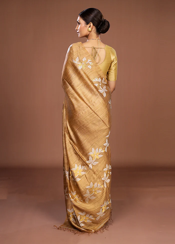 Cream Handloom Matka Pure Silk Saree With Blouse Piece - Image 3