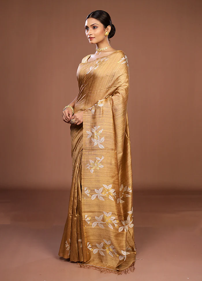 Cream Handloom Matka Pure Silk Saree With Blouse Piece - Image 4