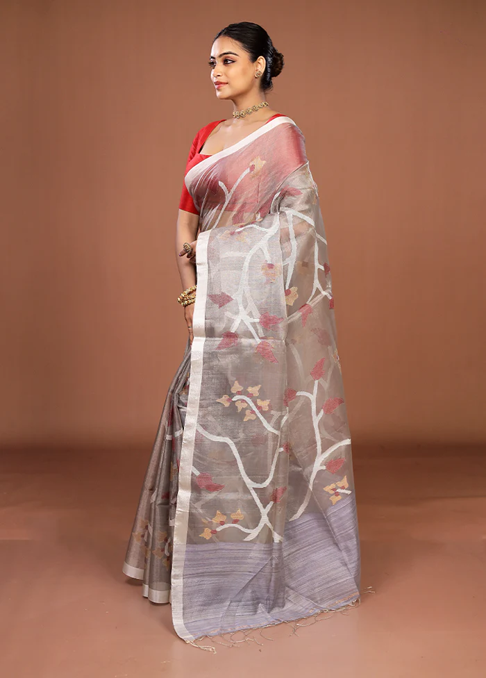 Cream Handloom Matka Pure Silk Saree With Blouse Piece - Image 4