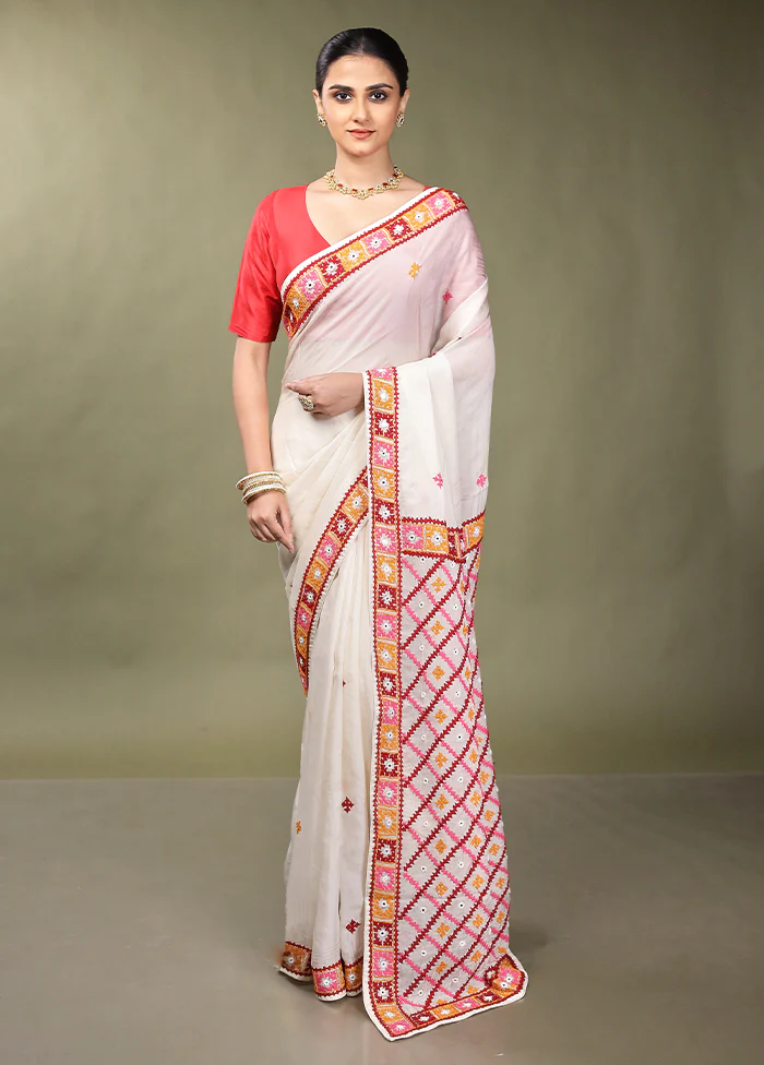 Cream Handloom Pure Georgette Saree With Blouse Piece - Image 2